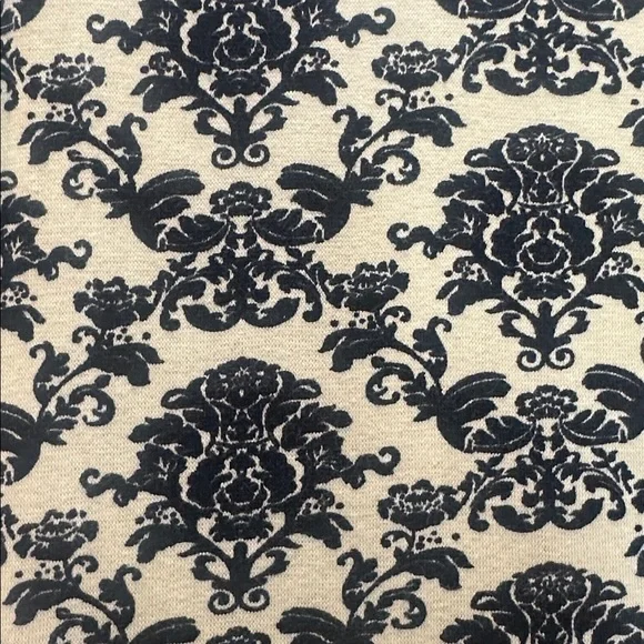 Ooh! La, La! Couture Black and Cream Lace Dress Size 6